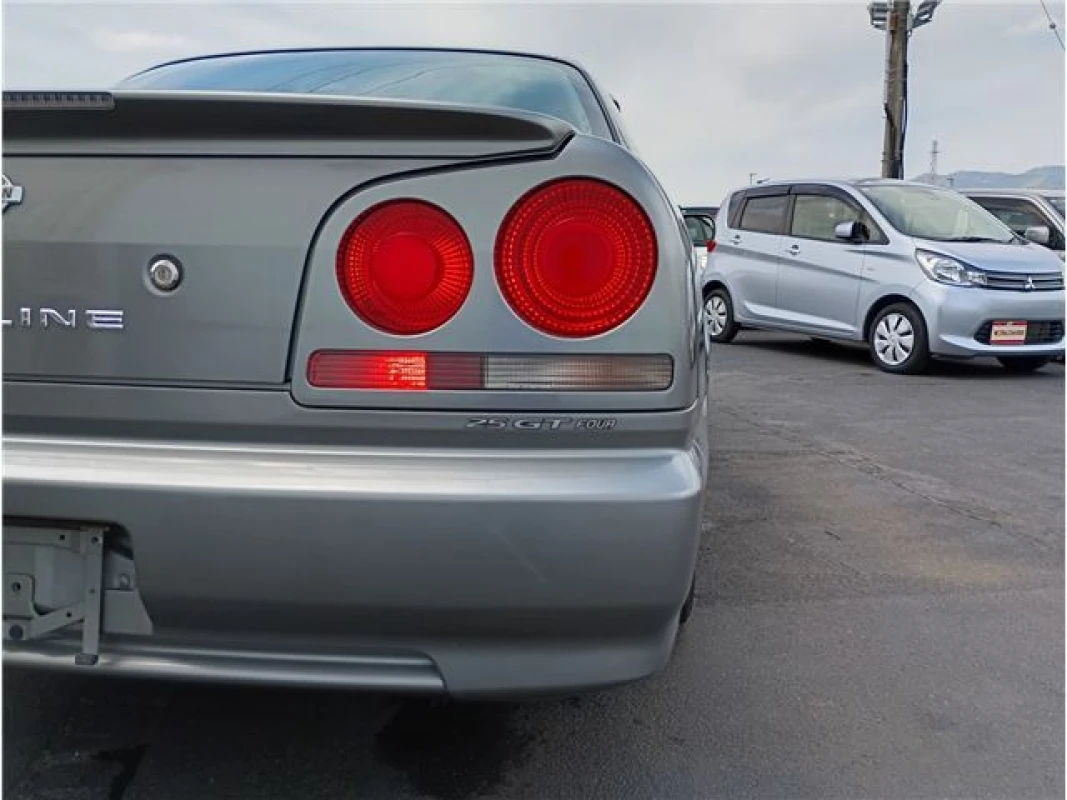 Nissan Skyline 2001 - Thumbnail 10