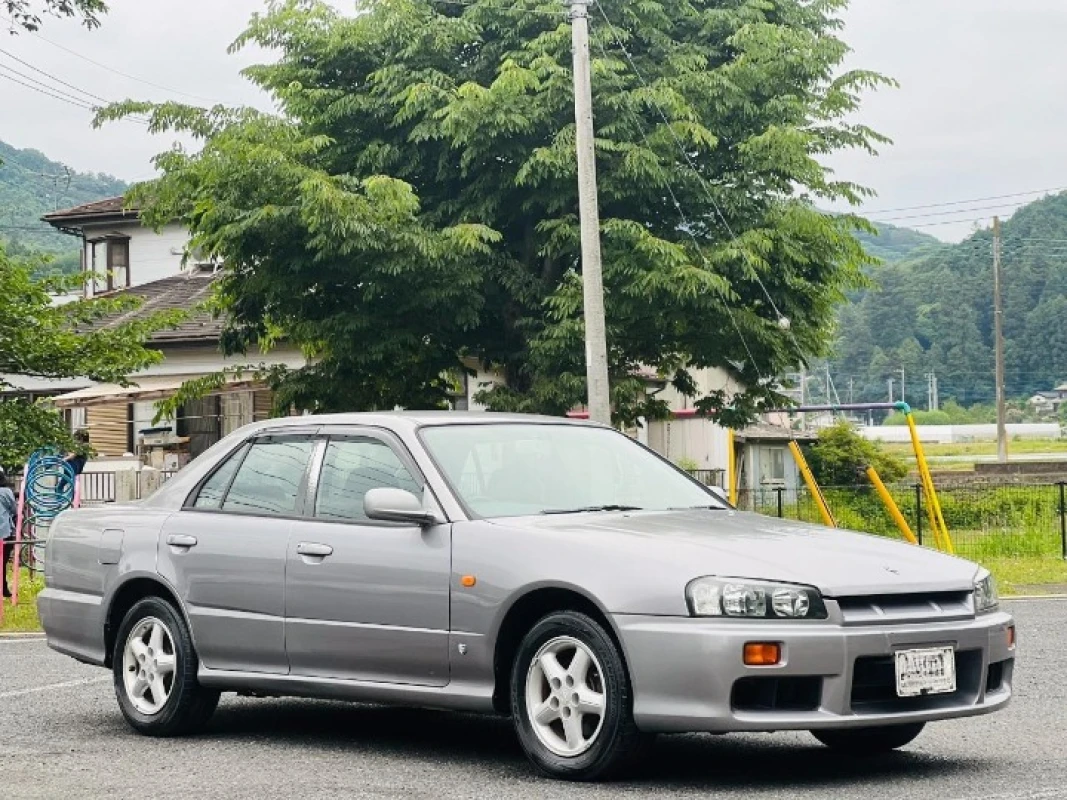 Nissan Nissan Skyline - View 3