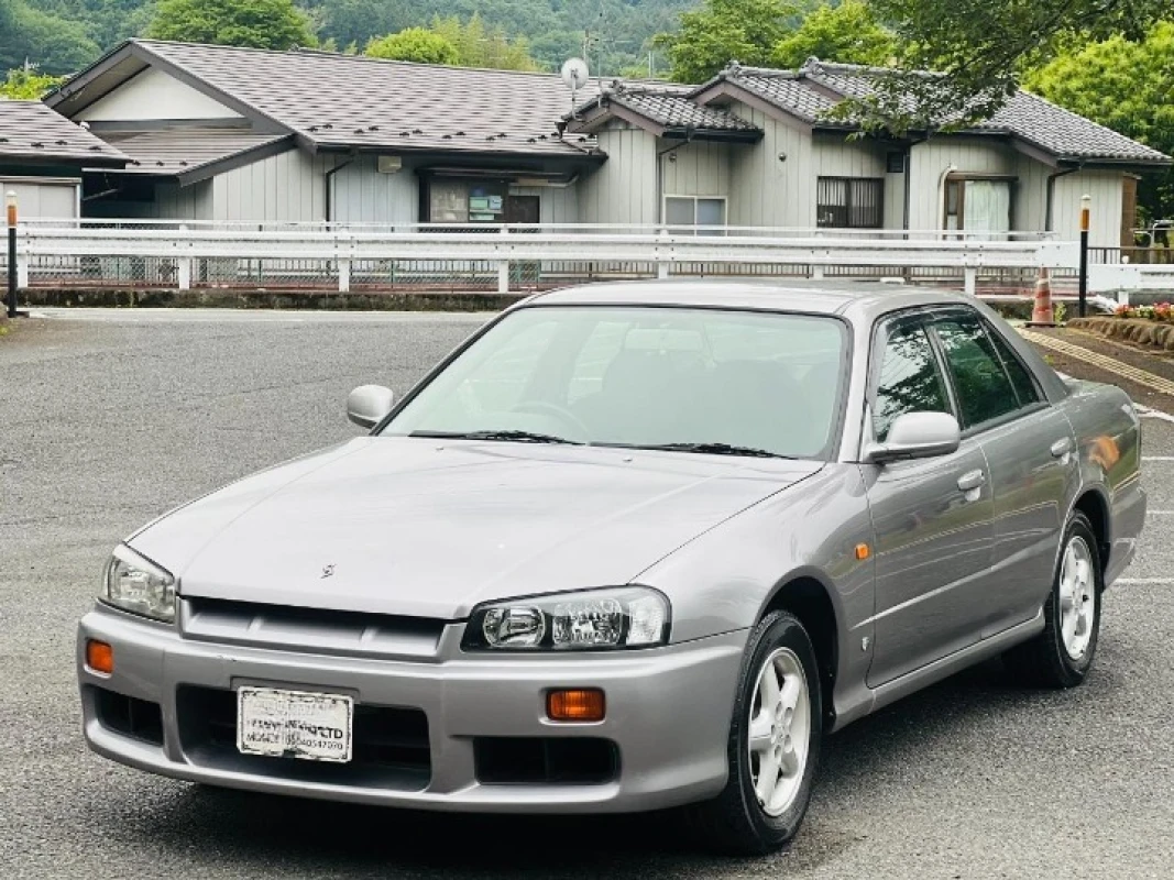 Nissan Nissan Skyline - View 4