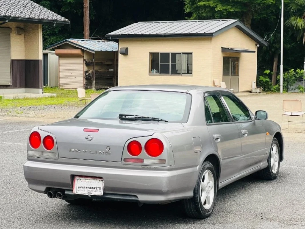 Nissan Nissan Skyline - View 5