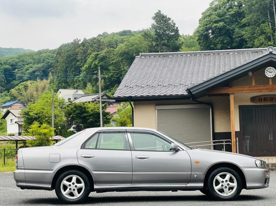 Nissan Skyline 1999 - Gallery View