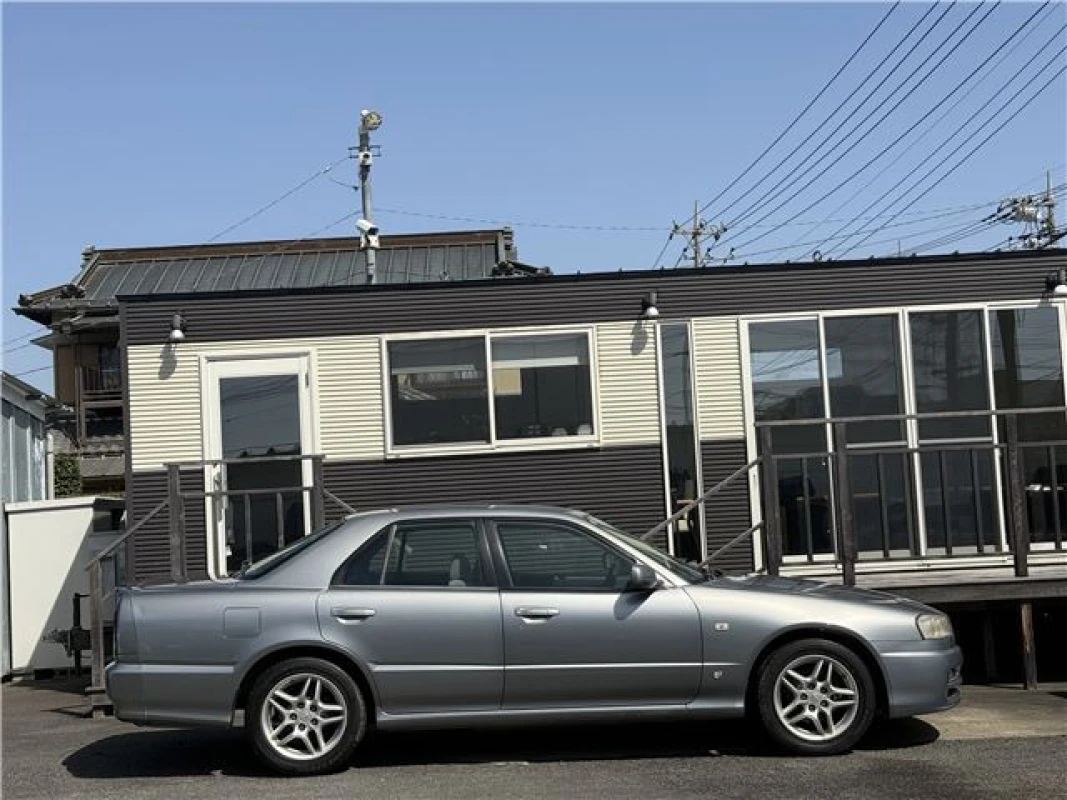 Nissan Skyline 2001 - Thumbnail 6