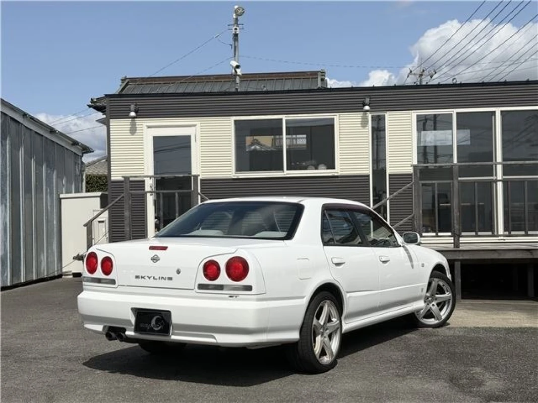 Nissan Skyline 2001 - Thumbnail 9