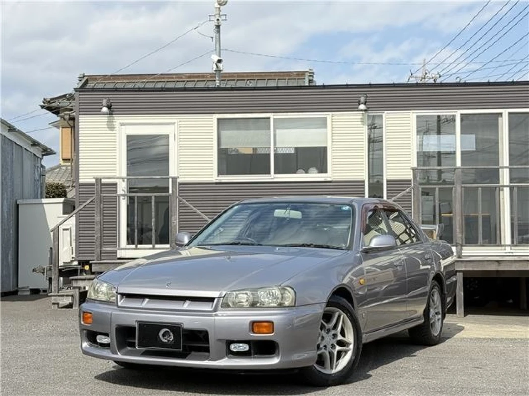 Nissan Nissan Skyline - View 3