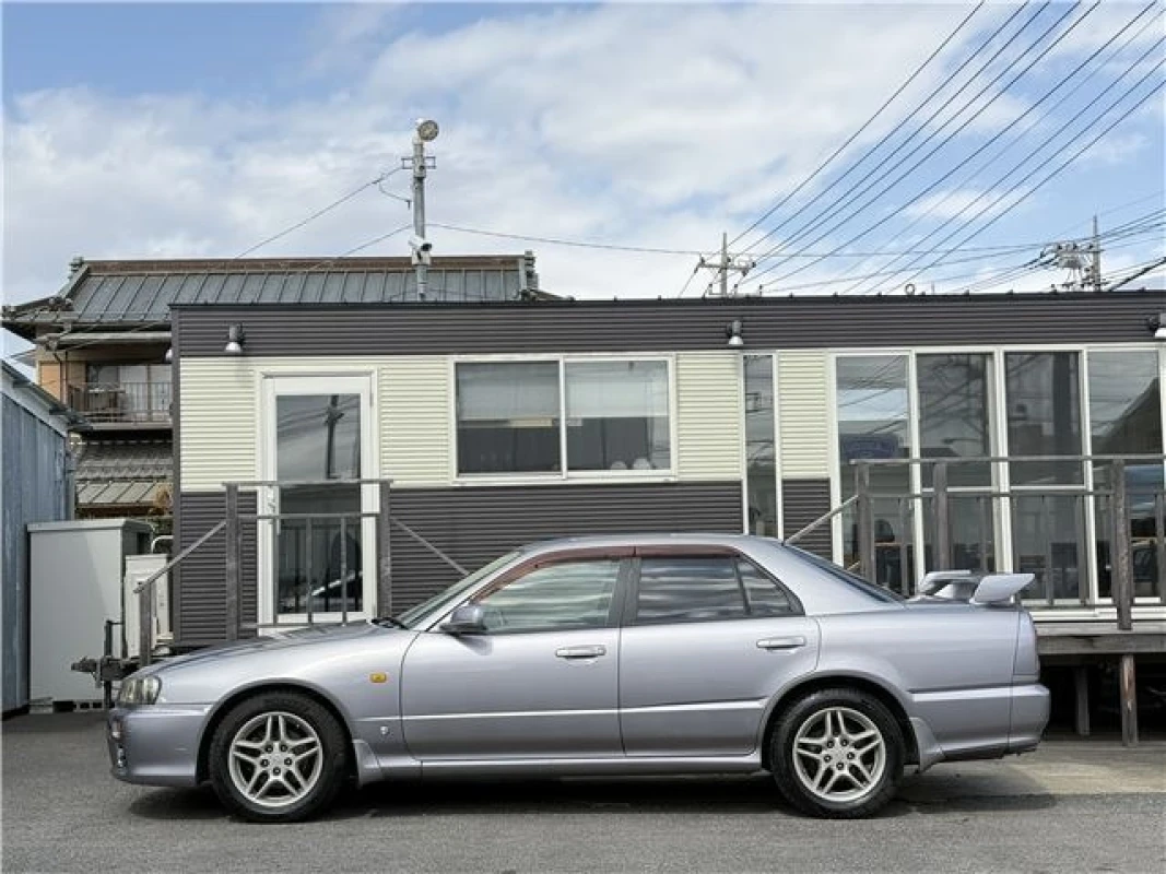 Nissan Nissan Skyline - View 5