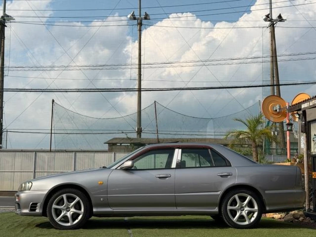 Skyline Nissan Skyline - View 4