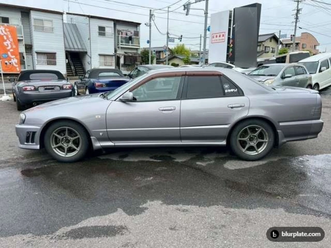 Nissan Nissan Skyline - View 3