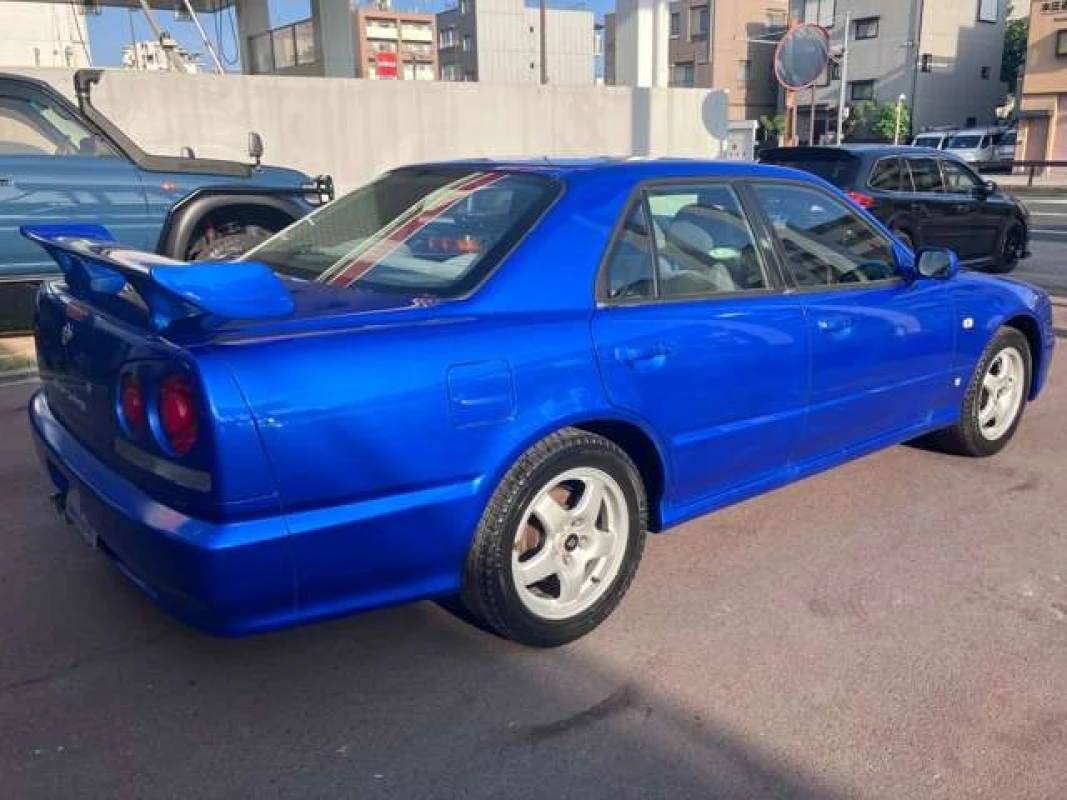 Nissan Skyline 2001 - Thumbnail 9