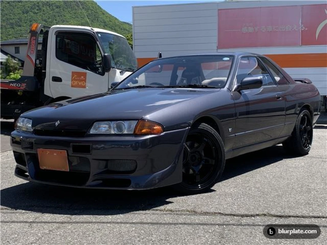 Nissan Nisssan Skyline - View 2