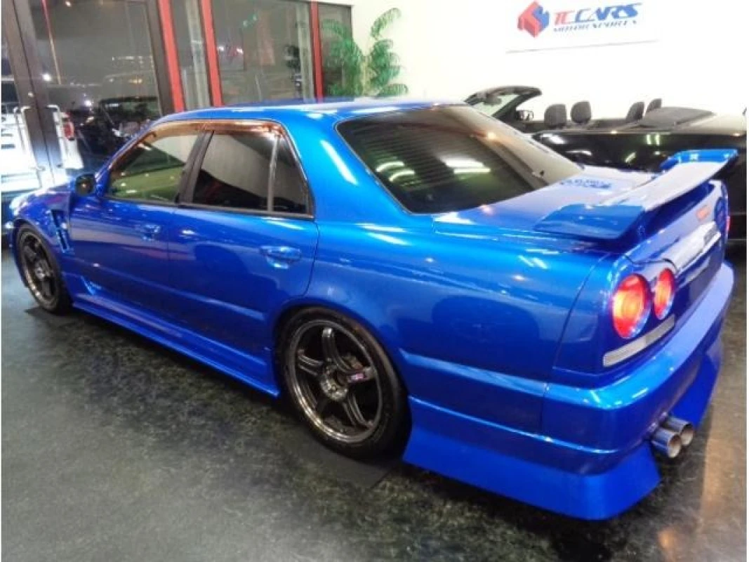 Nissan Nissan Skyline - View 2
