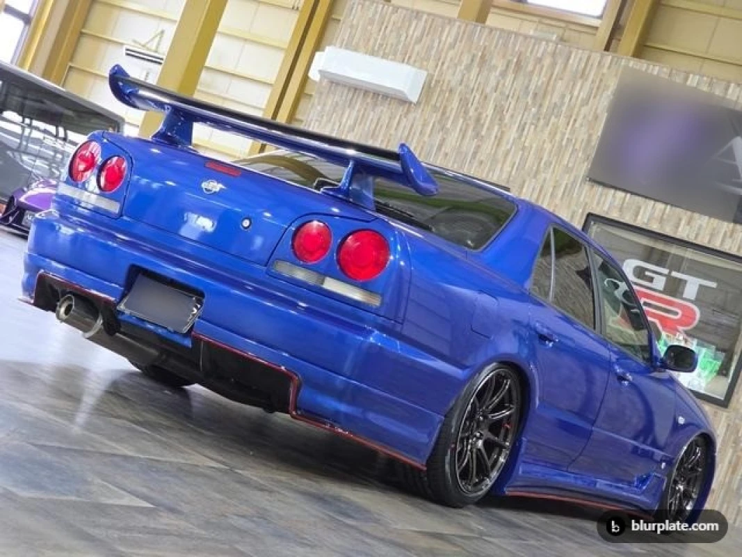 Nissan Nissan Skyline - View 2
