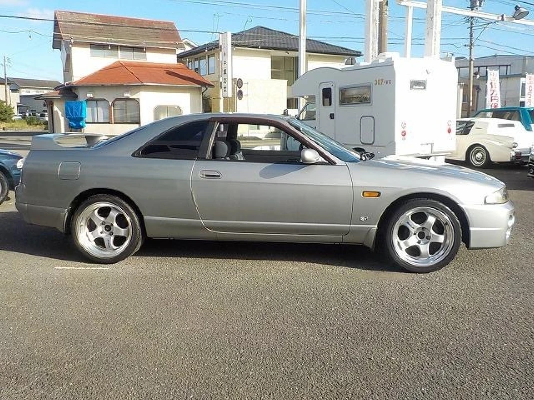 Nissan Skyline 1996 - Thumbnail 5