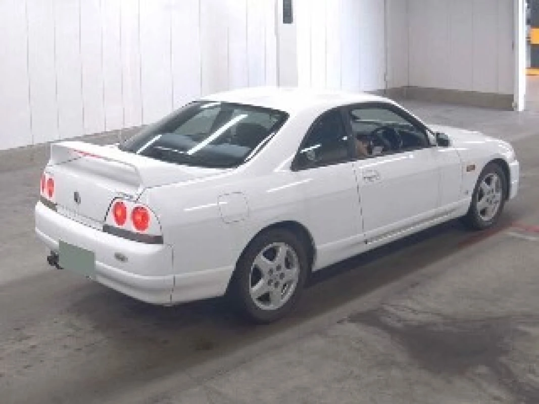 Nissan Skyline 1997 - Thumbnail 4