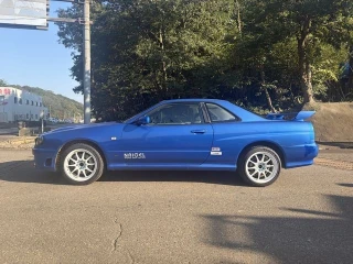 Nissan Nissan Skyline - View 3