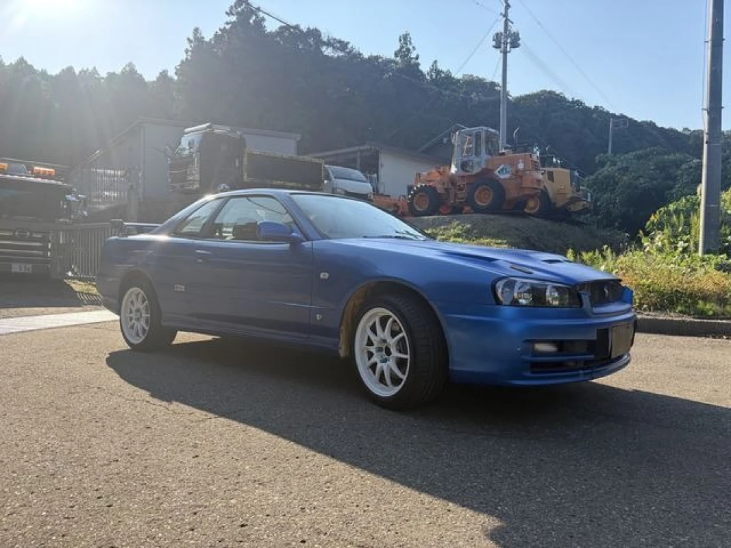 Nissan Skyline 2000 - Thumbnail 10