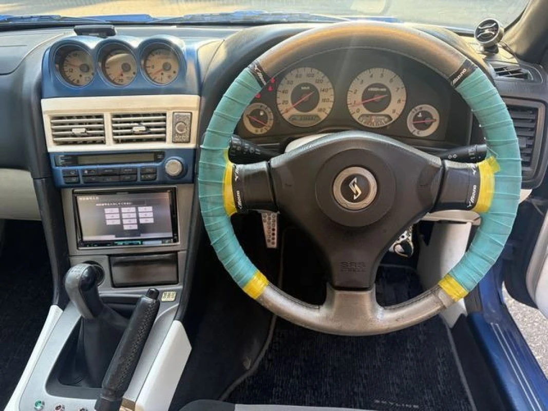 Nissan Skyline 2000 - Thumbnail 21