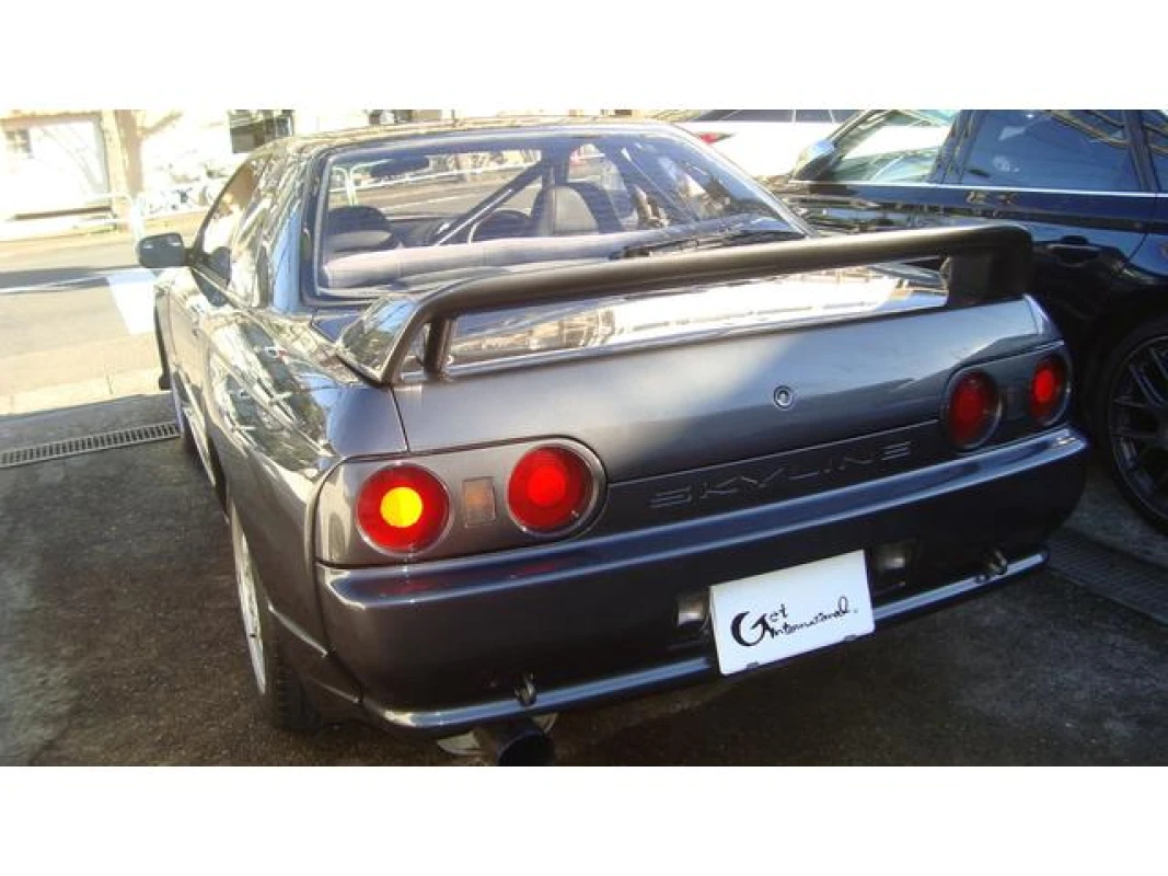 Nissan Skyline 1990 - Thumbnail 3