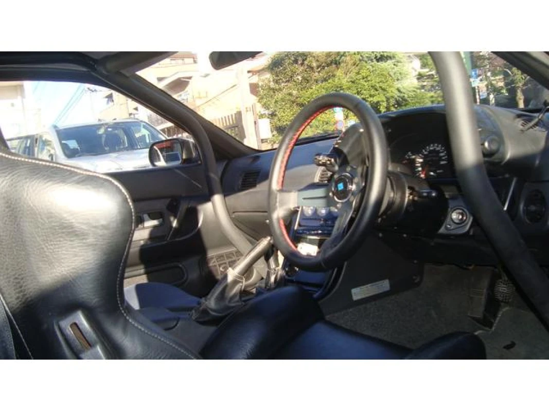 Nissan Skyline 1990 - Thumbnail 8