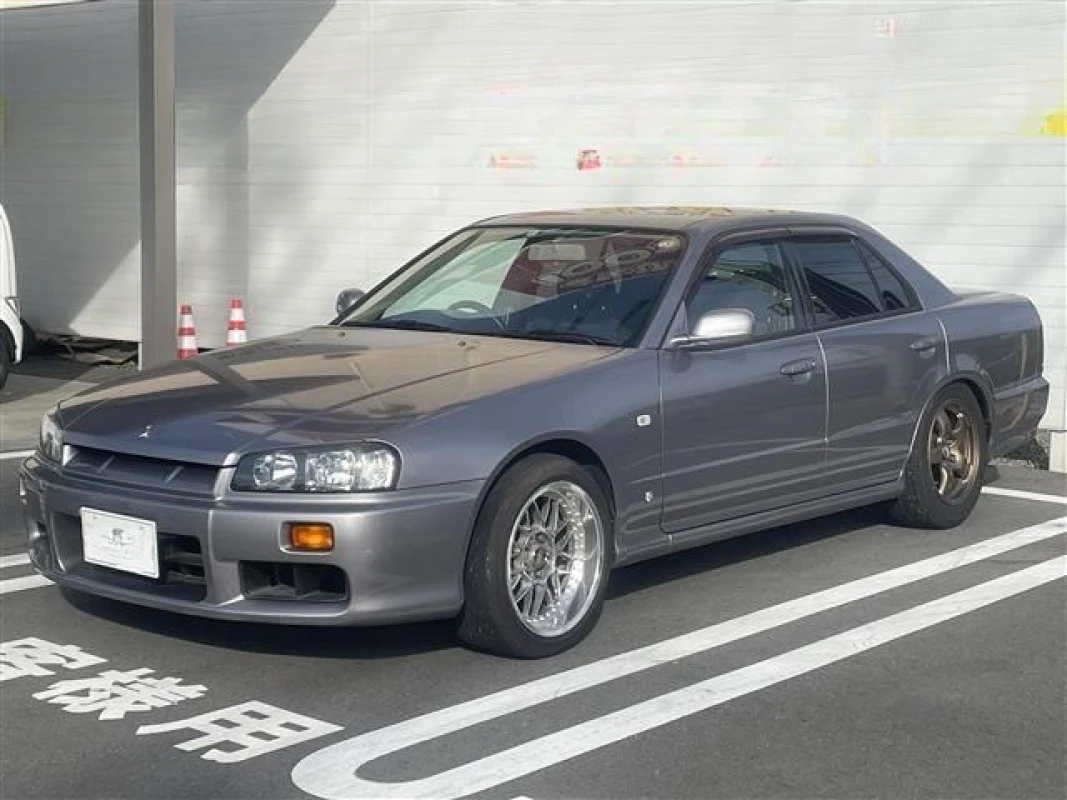 Nissan Nissan Skyline - View 3