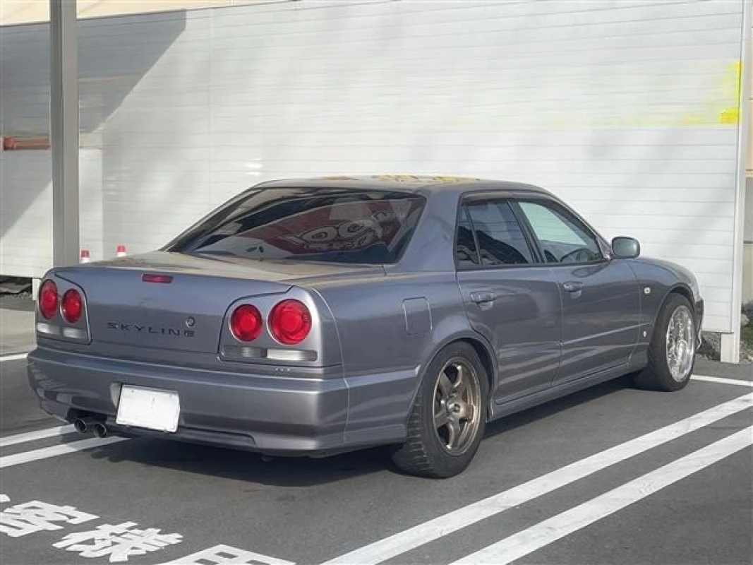 Nissan Nissan Skyline - View 4