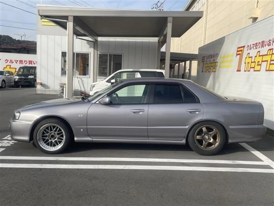 Nissan Skyline 2000 - Thumbnail 7