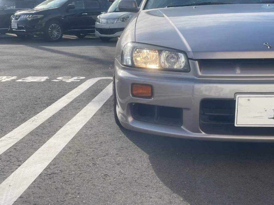 Nissan Skyline 2000 - Thumbnail 10