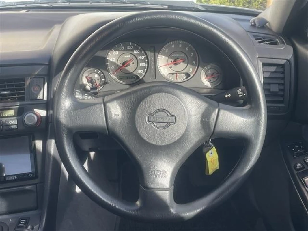 Nissan Skyline 2000 - Thumbnail 16