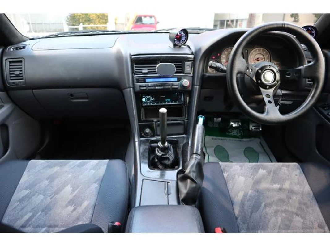 Nissan Skyline 1999 - Thumbnail 9