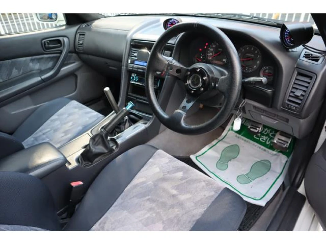 Nissan Skyline 1999 - Thumbnail 10