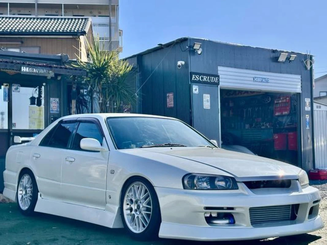 Nissan Nissan Skyline - View 4