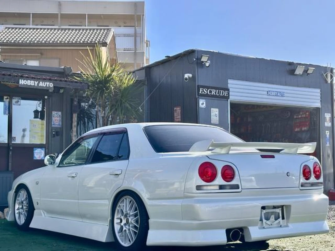 Nissan Nissan Skyline - View 5