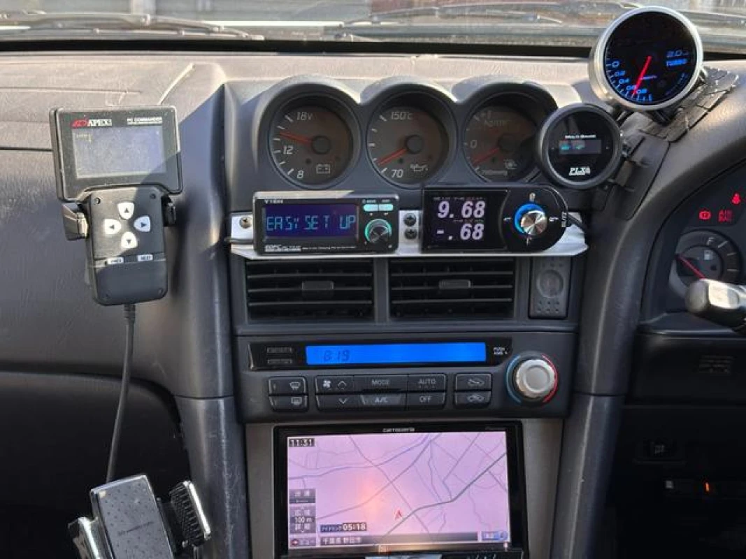 Nissan Skyline 1998 - Thumbnail 31