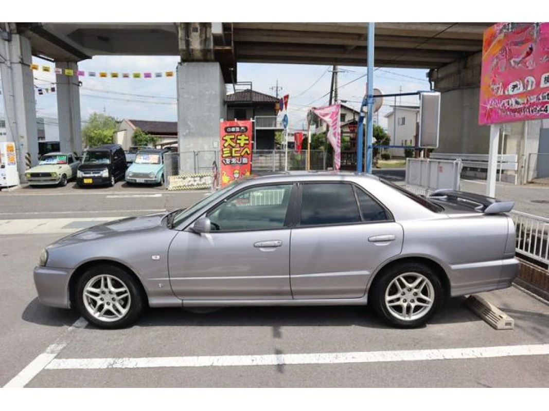 Nissan Skyline 1999 - Thumbnail 8