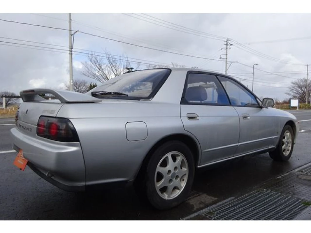 Nissan Skyline 1992 - Thumbnail 9