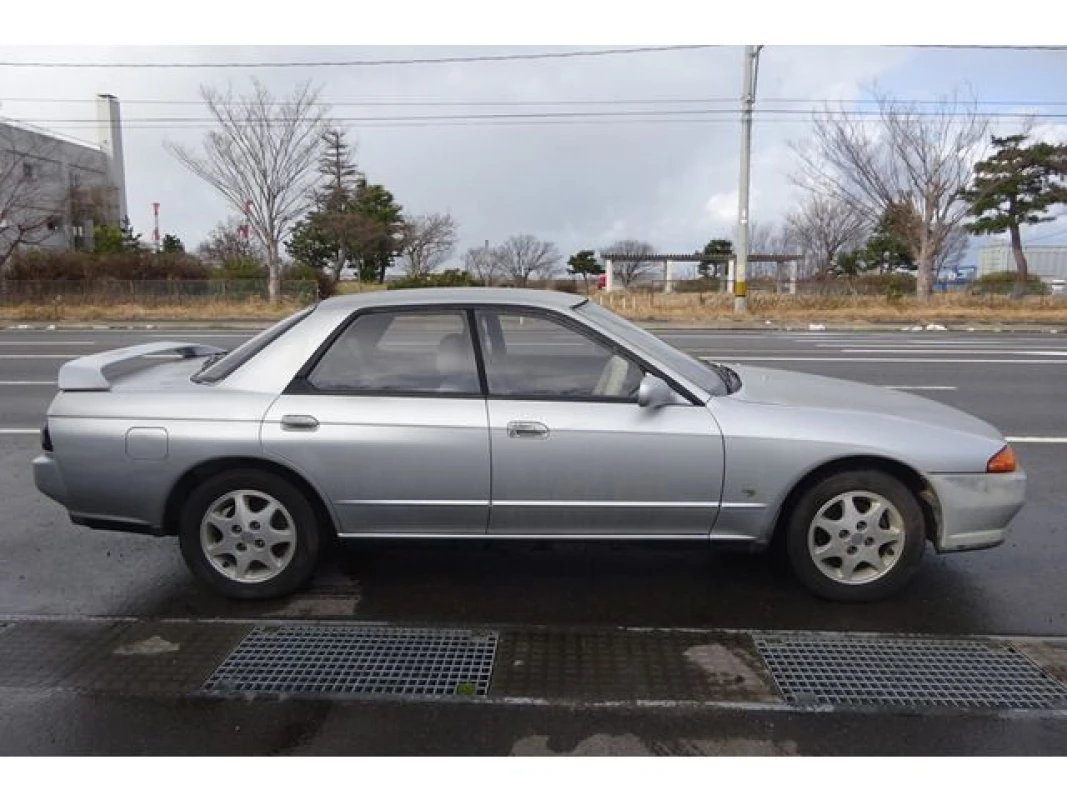 Nissan Skyline 1992 - Thumbnail 10