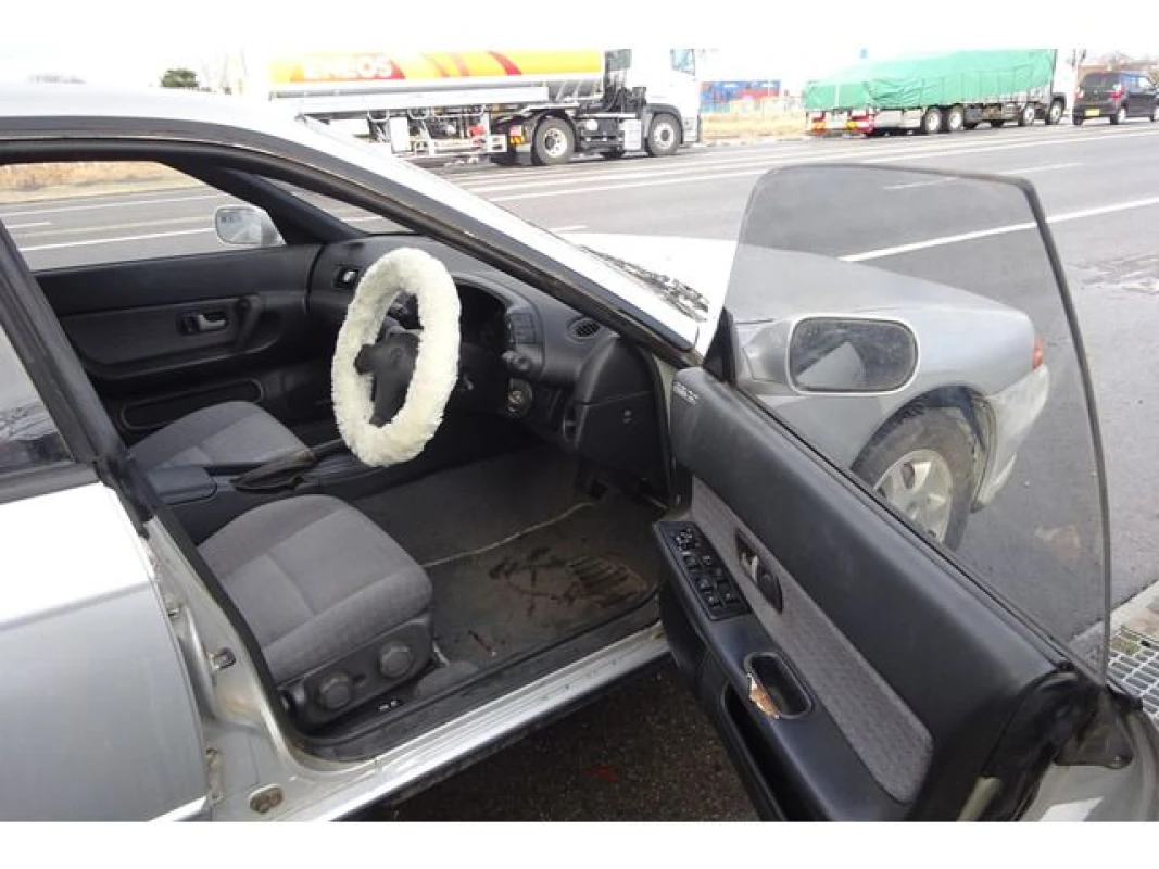 Nissan Skyline 1992 - Thumbnail 19